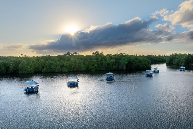 BBQ E-Boat Fiji — Denarau; Nadi