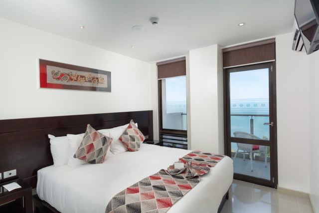 Ramada Suites By Wyndham Wailoaloa Beach Fiji — Nadi