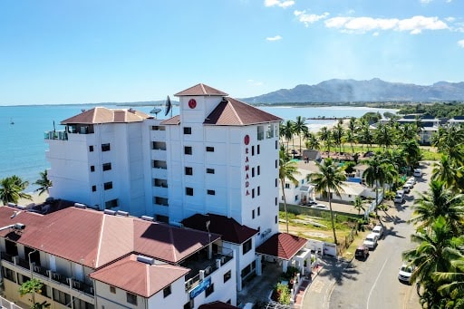 Ramada Suites By Wyndham Wailoaloa Beach Fiji — Nadi