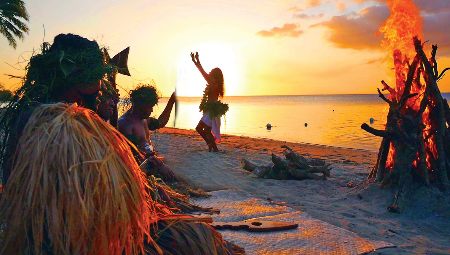 Likuri Island: Choose the Day Visit, Evening Show or Full Combination