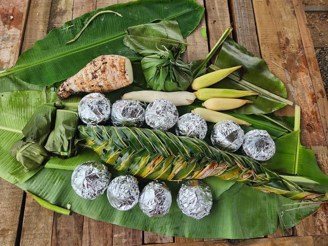 Taste Fiji: How to Choose a Lovo, Market or Cooking Experience